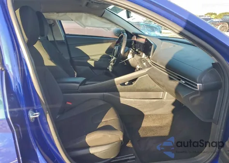 2024 Hyundai Elantra Sel from USA, damaged, VIN KMHLS4DG5RU642186